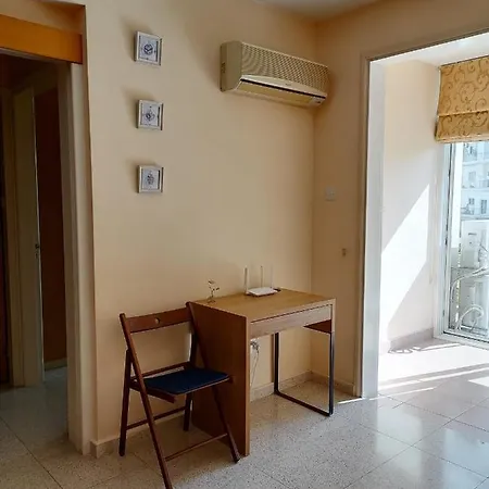 St Nikolas 1bdm Apartment, Free Wi-fi & Parking 아파트 *